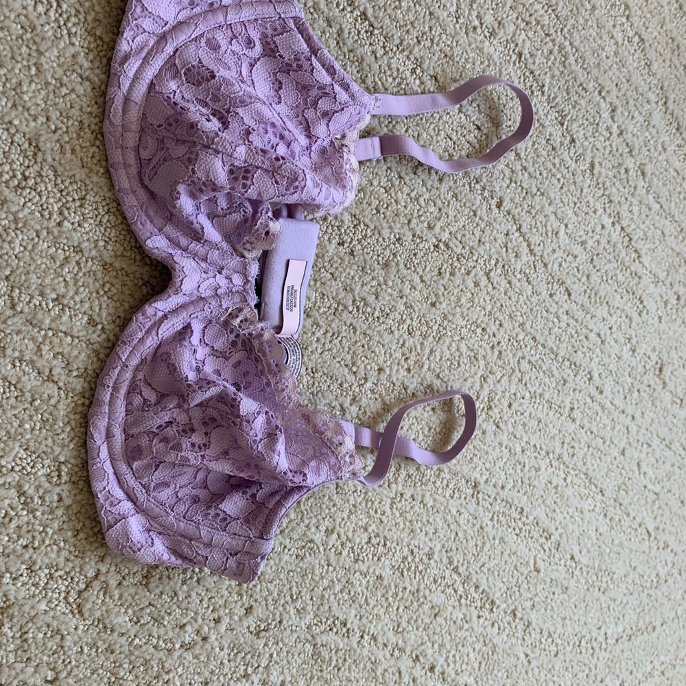 Beautiful Victoria’s Secret lace bra